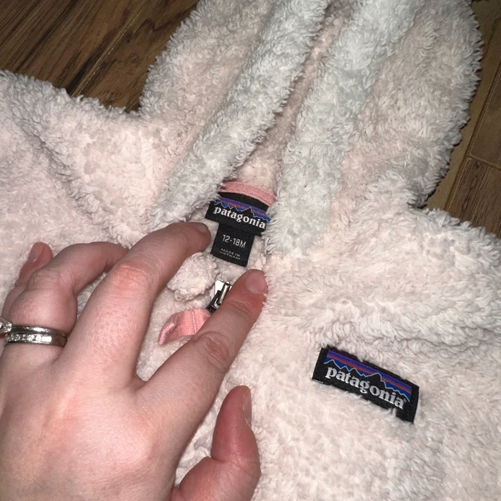 Patagonia Kids Light Pink Fuzzy Hoodie Jacket